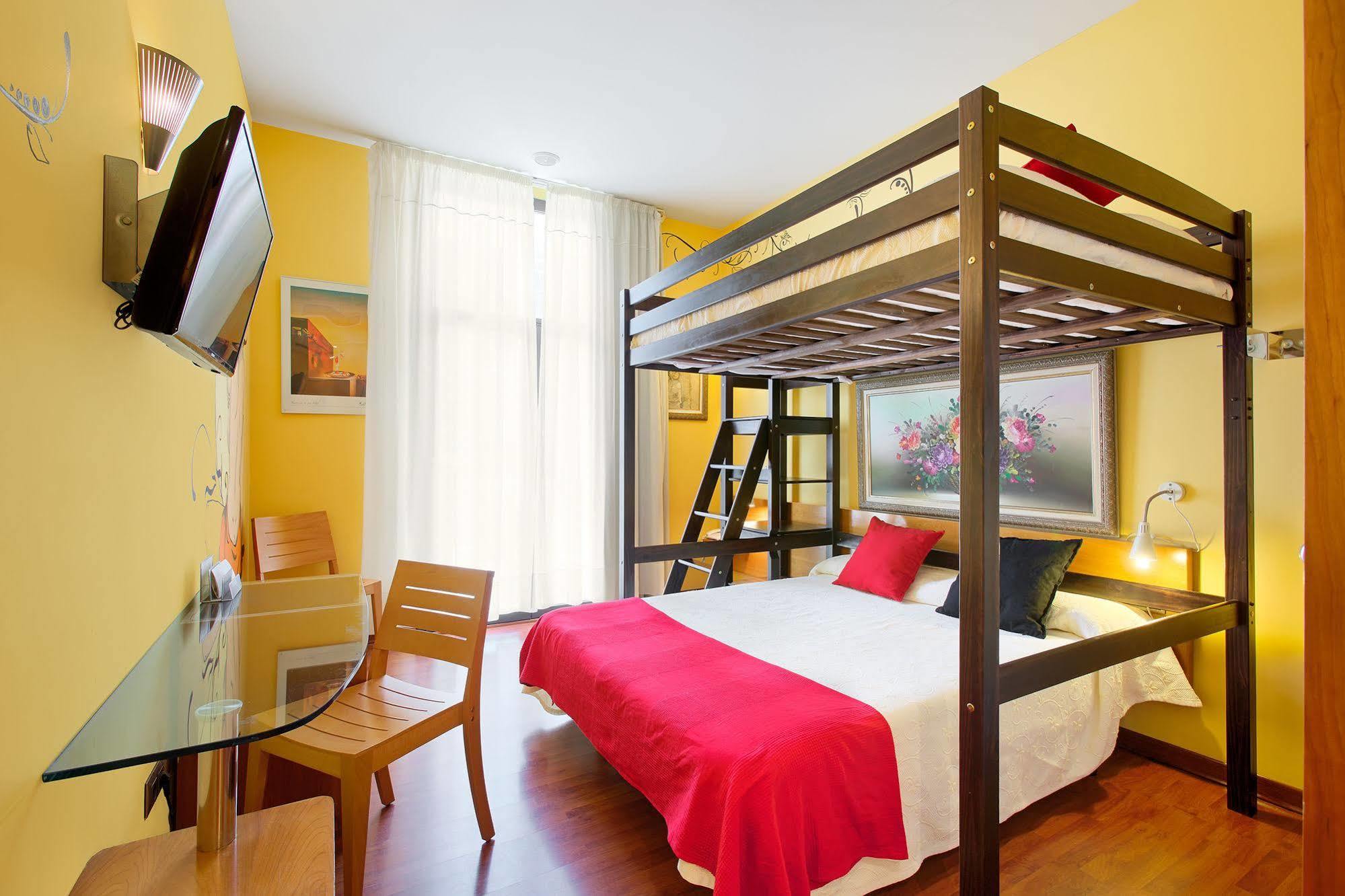 Hotel Plaza 3*